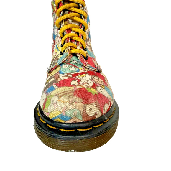 Dr. Martens 50th Anniversary Sanrio Hello Kitty Boots Limited Edition - Picture 10 of 14